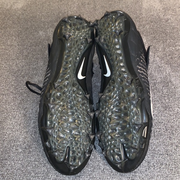 Nike Alpha Menace Football Cleats - Picture 6 of 7